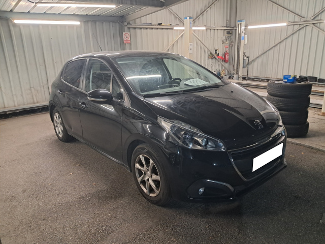 Peugeot 208 2016