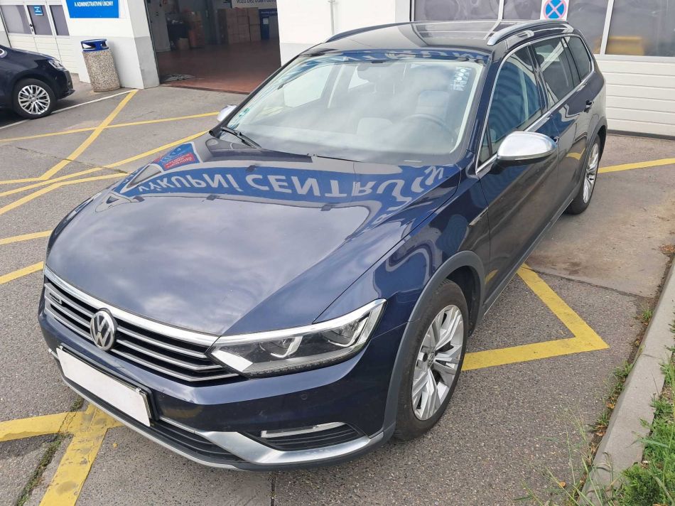 Volkswagen Passat - 2016