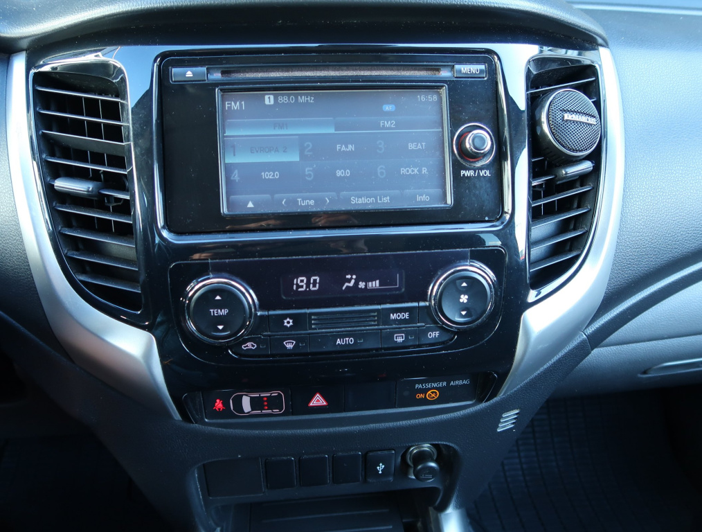 Mitsubishi L200