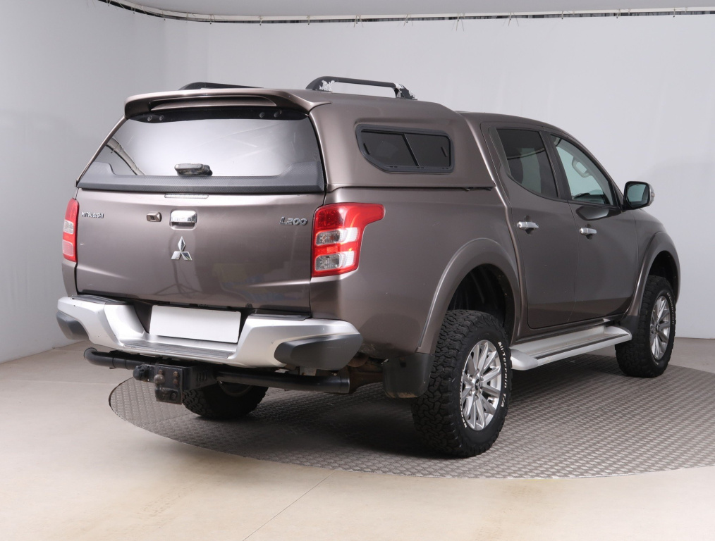 Mitsubishi L200