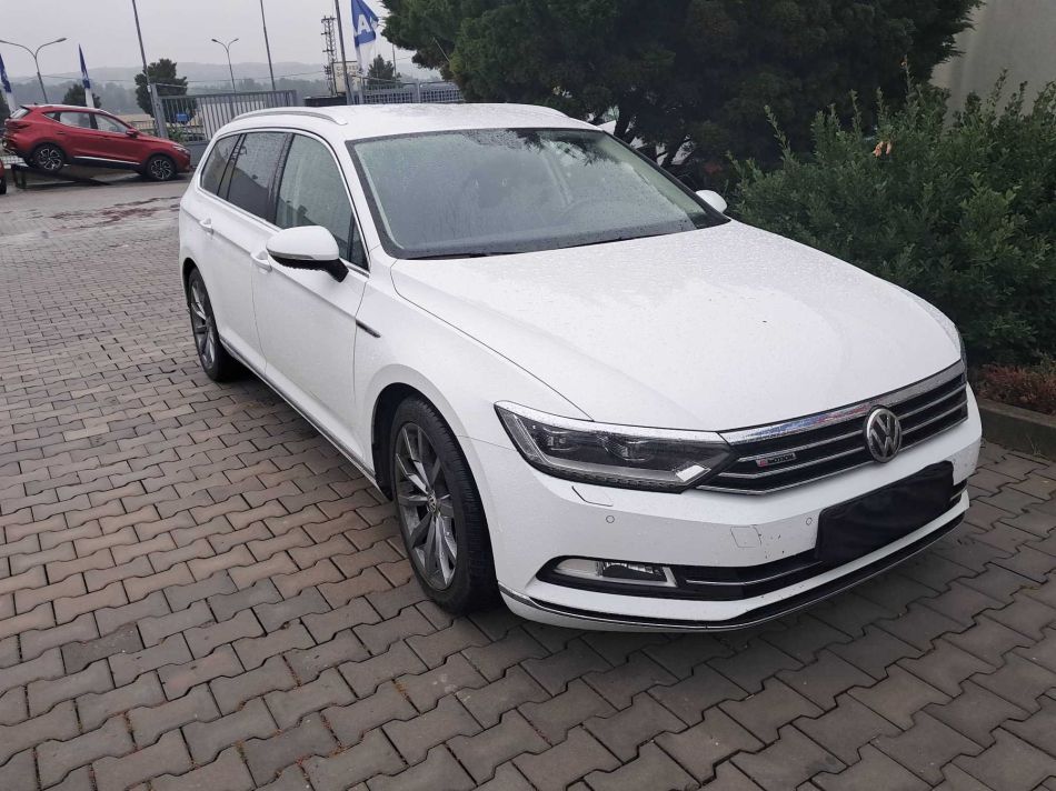 Volkswagen Passat - 2015