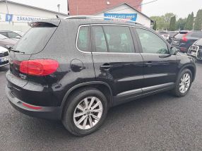 Volkswagen Tiguan - 2012