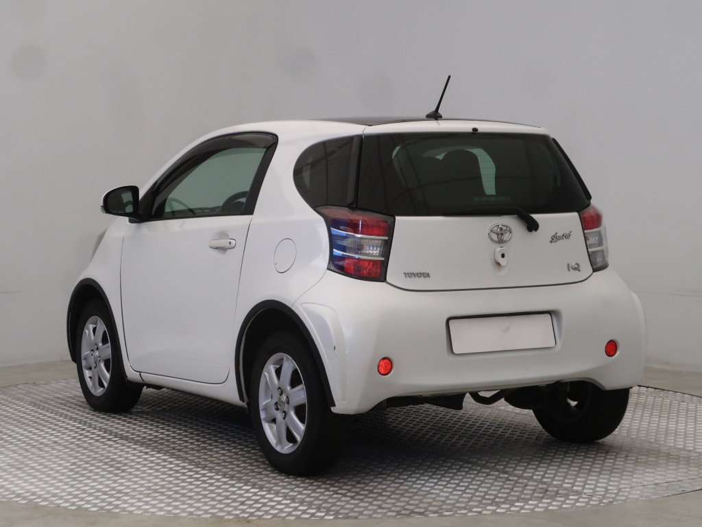 Toyota iQ