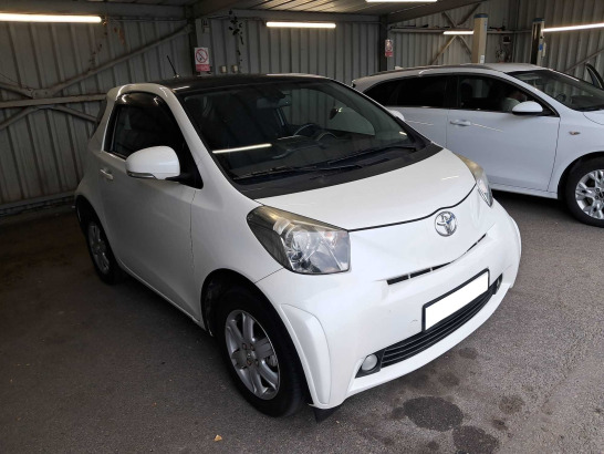 Toyota iQ