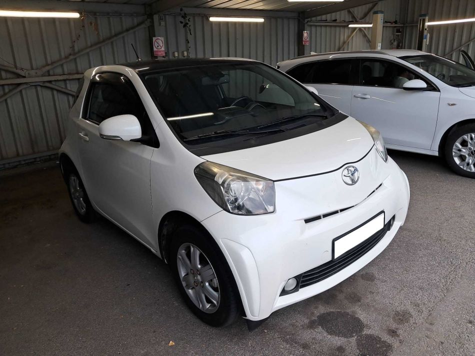 Toyota iQ - 2009