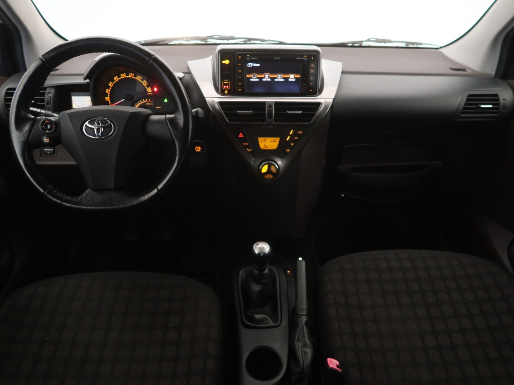 Toyota iQ