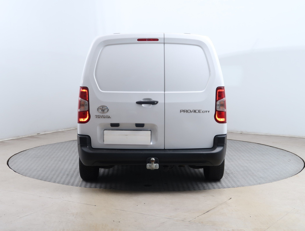 Toyota Proace City