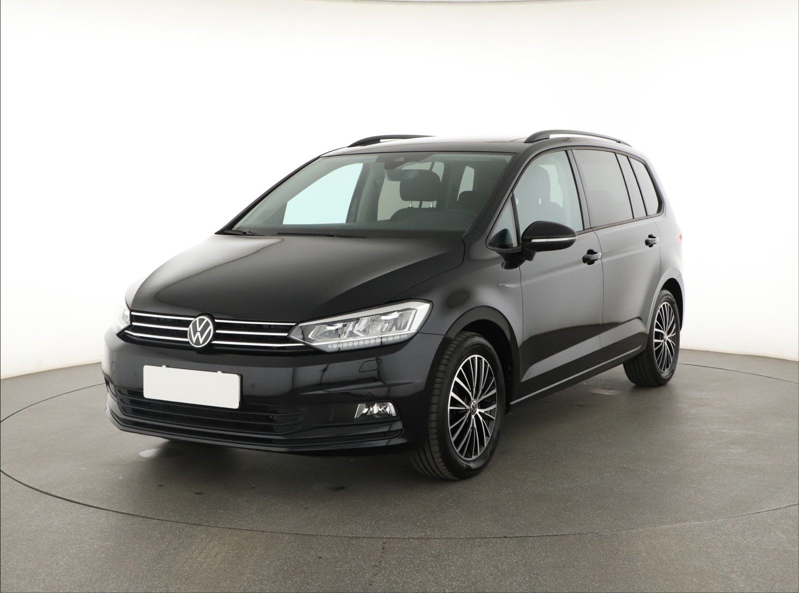 Volkswagen Touran - 2023