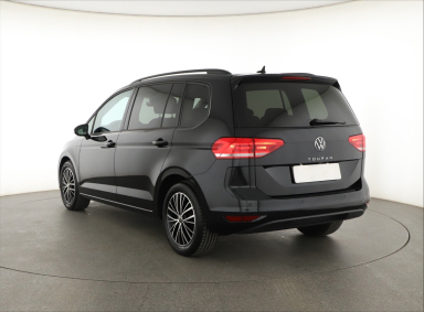 Volkswagen Touran - 2023