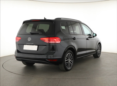 Volkswagen Touran - 2023