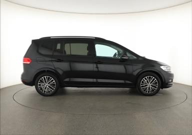 Volkswagen Touran - 2023