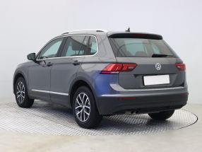 Volkswagen Tiguan - 2020