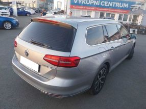 Volkswagen Passat - 2015