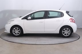 Peugeot 208 - 2015