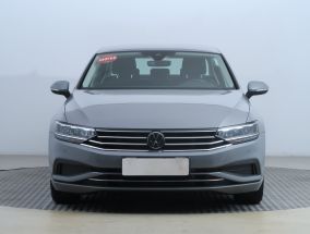Volkswagen Passat - 2022
