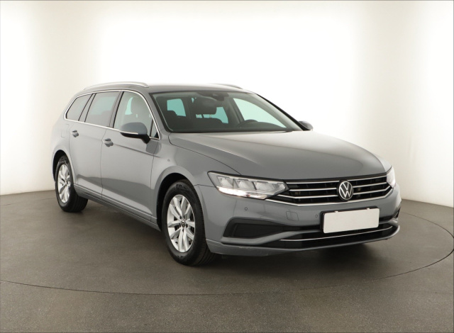 Volkswagen Passat 2022