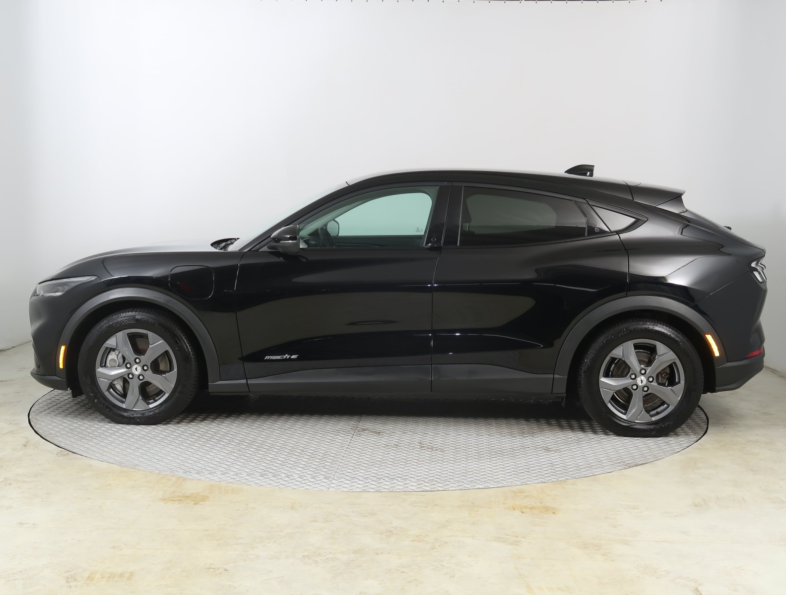 Ford Mustang Mach-E - 2022