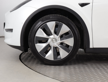 Tesla Model Y - 2022