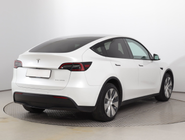 Tesla Model Y - 2022