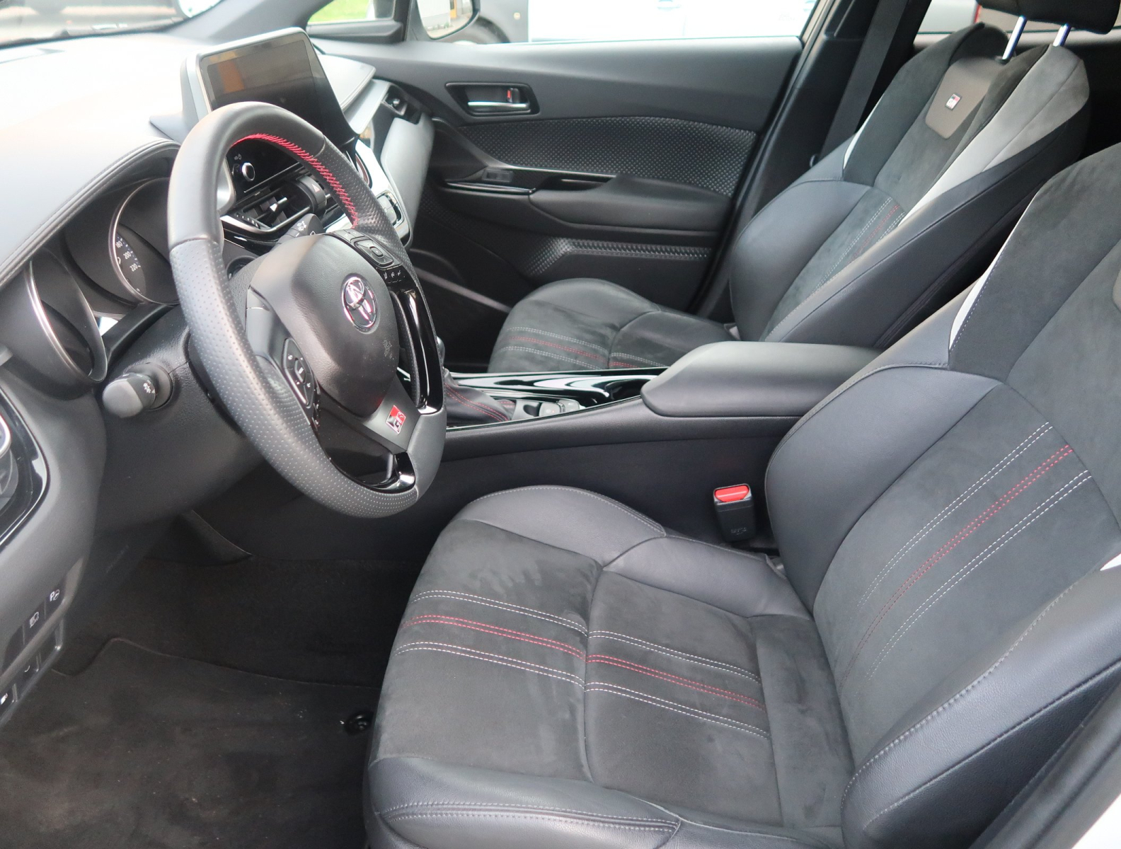 Toyota C-HR - 2023