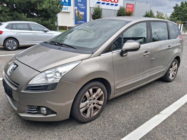 Peugeot 5008 2012