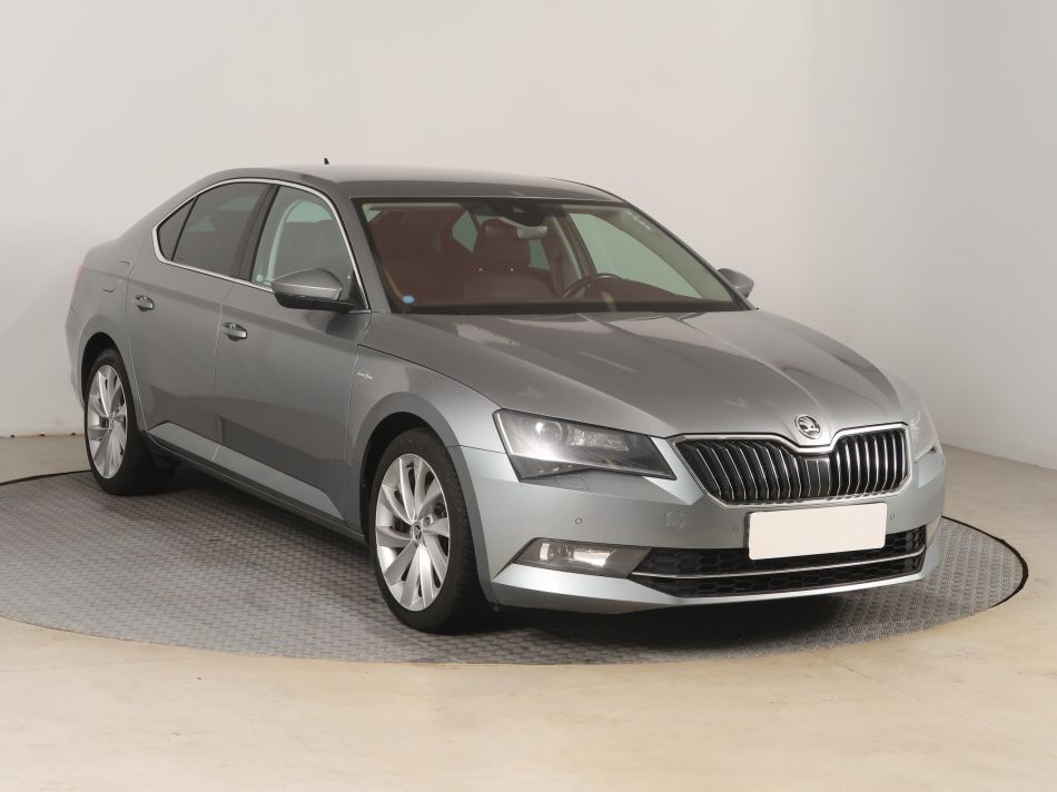 Skoda Superb - 2019