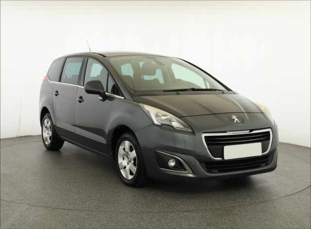Peugeot 5008 2015
