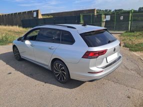 Volkswagen Golf - 2021