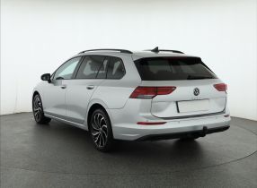 Volkswagen Golf - 2021