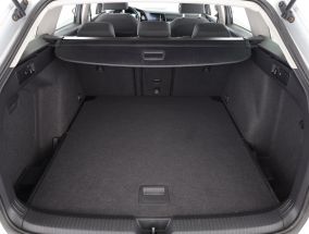 Volkswagen Golf - 2021