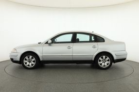 Volkswagen Passat - 2004