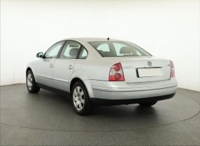 Volkswagen Passat - 2004