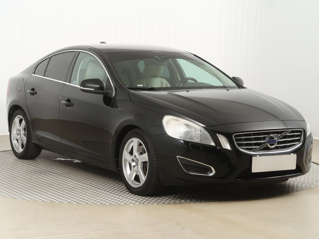 Volvo S60, 2011