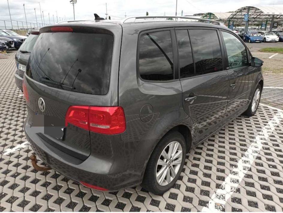 Volkswagen Touran - 2012