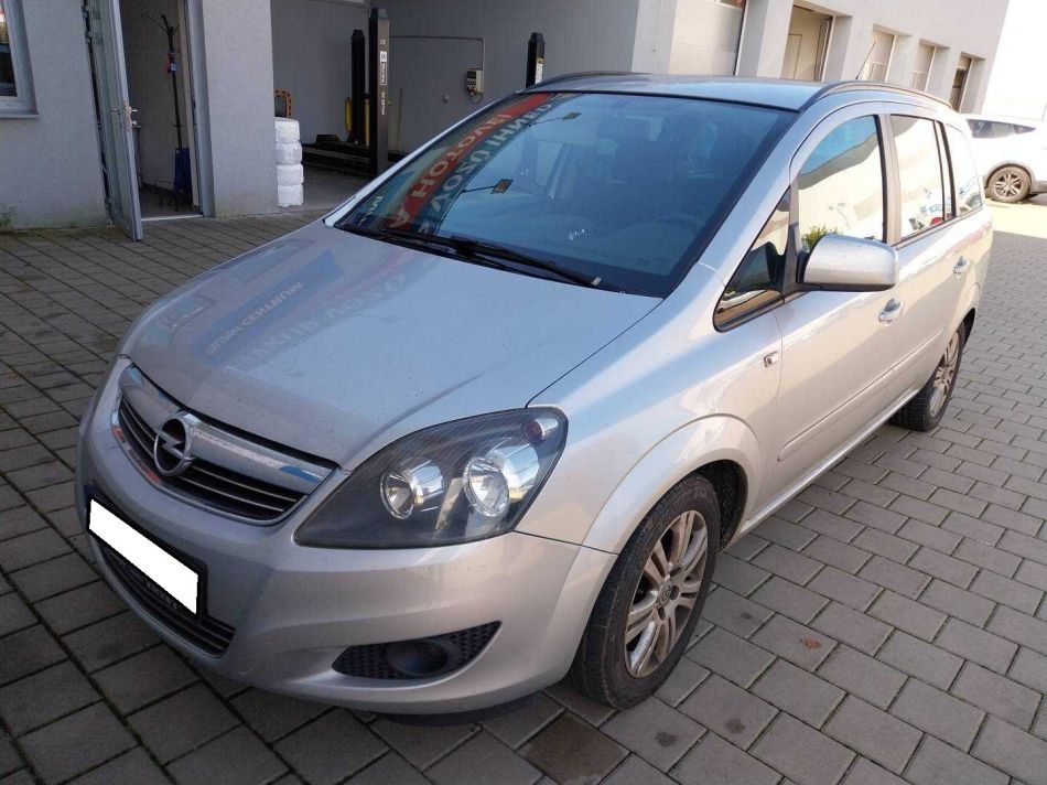 Opel Zafira - 2012