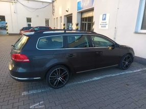 Volkswagen Passat - 2011
