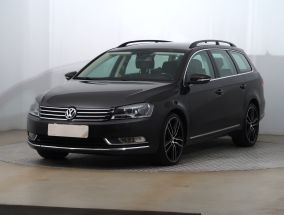 Volkswagen Passat - 2011