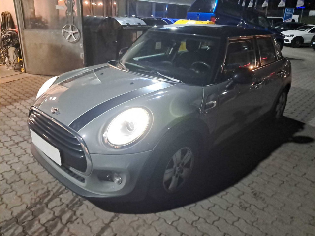 MINI 5-door 2018