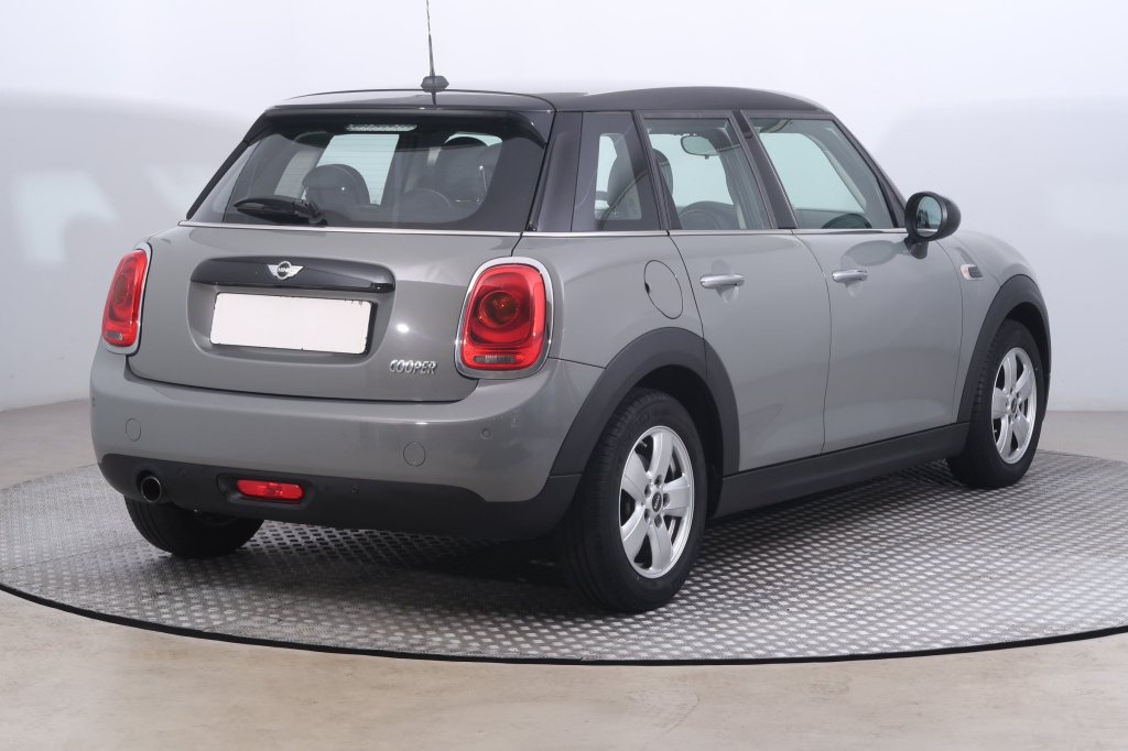 MINI 5-door