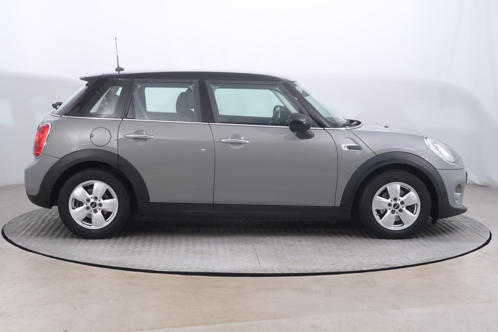 MINI 5-door