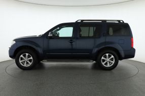 Nissan Pathfinder - 2008