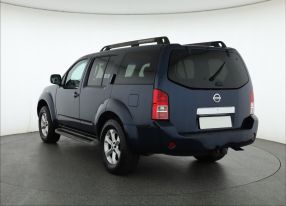 Nissan Pathfinder - 2008
