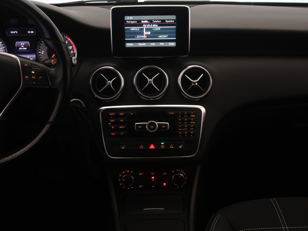 Mercedes-Benz A