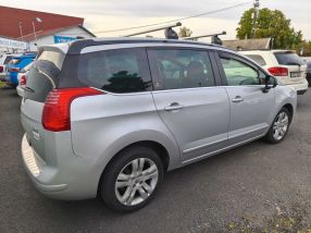 Peugeot 5008 - 2013