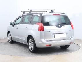 Peugeot 5008 - 2013