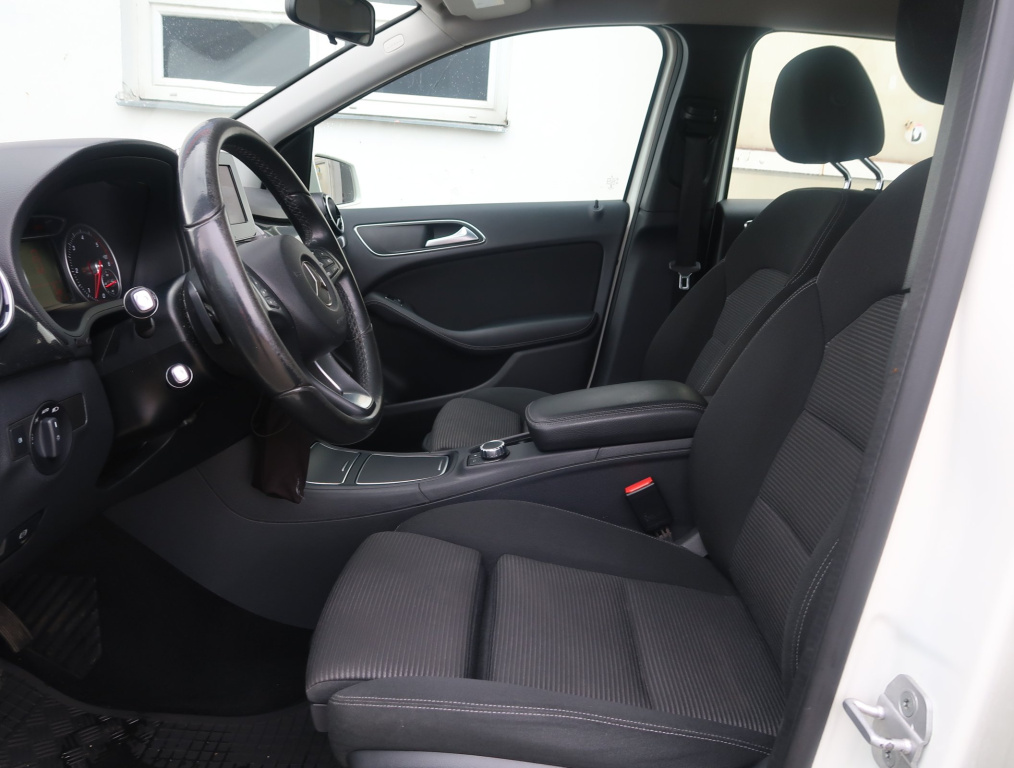 Mercedes-Benz B