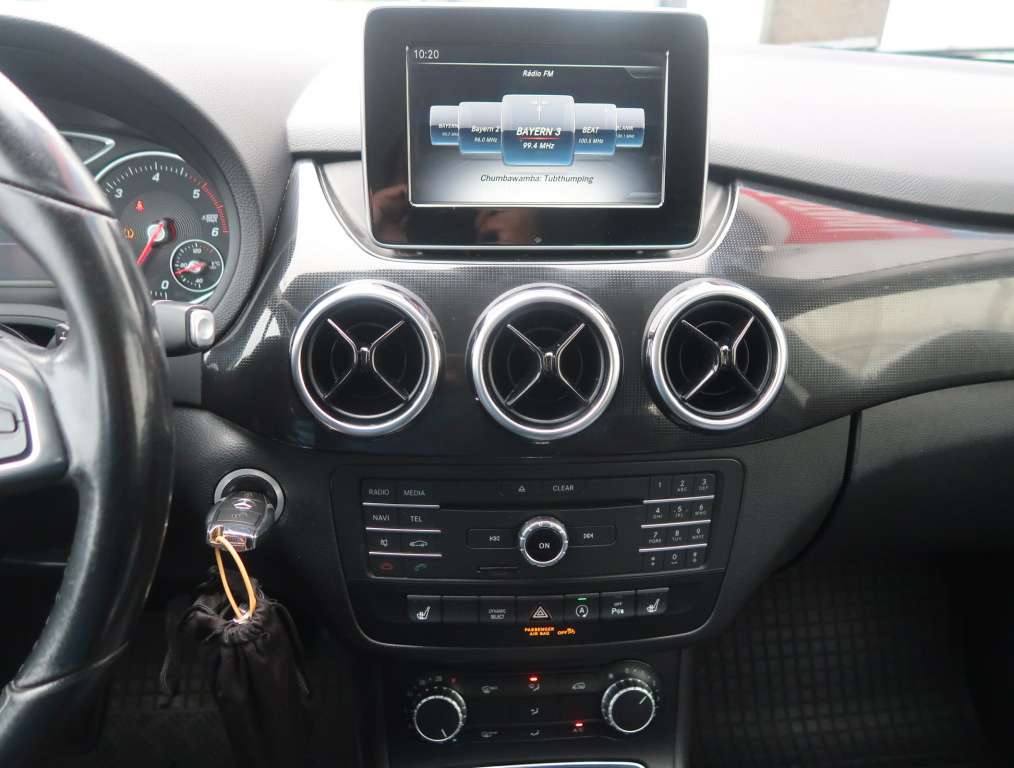 Mercedes-Benz B