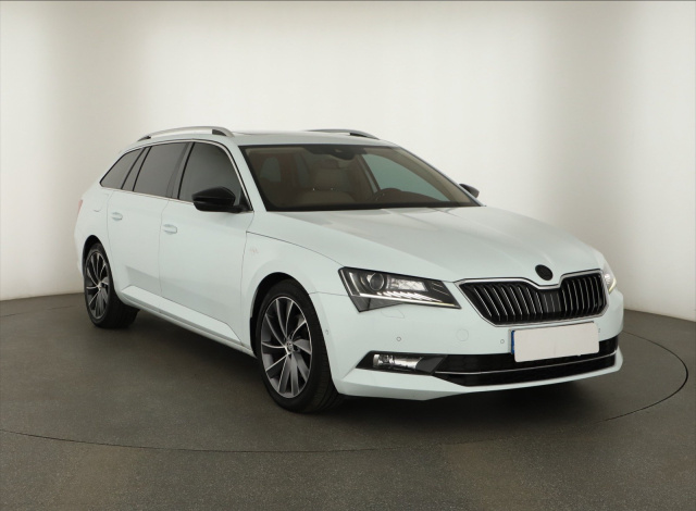 Škoda Superb 2016