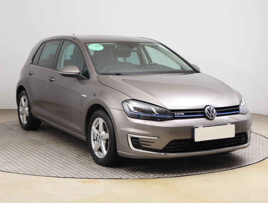 Volkswagen e-Golf - 2016