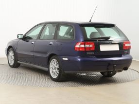 Volvo V40 - 2003